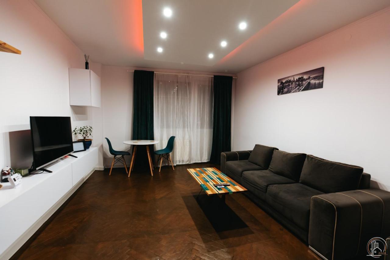 Zaza Apartament - Central Area, With Balcony Târgu Jiu エクステリア 写真