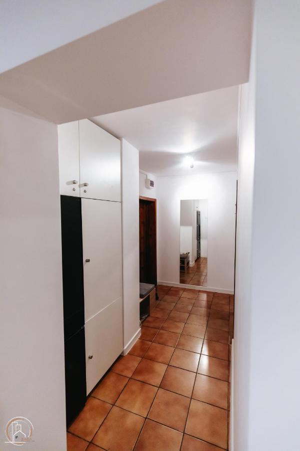Zaza Apartament - Central Area, With Balcony Târgu Jiu エクステリア 写真