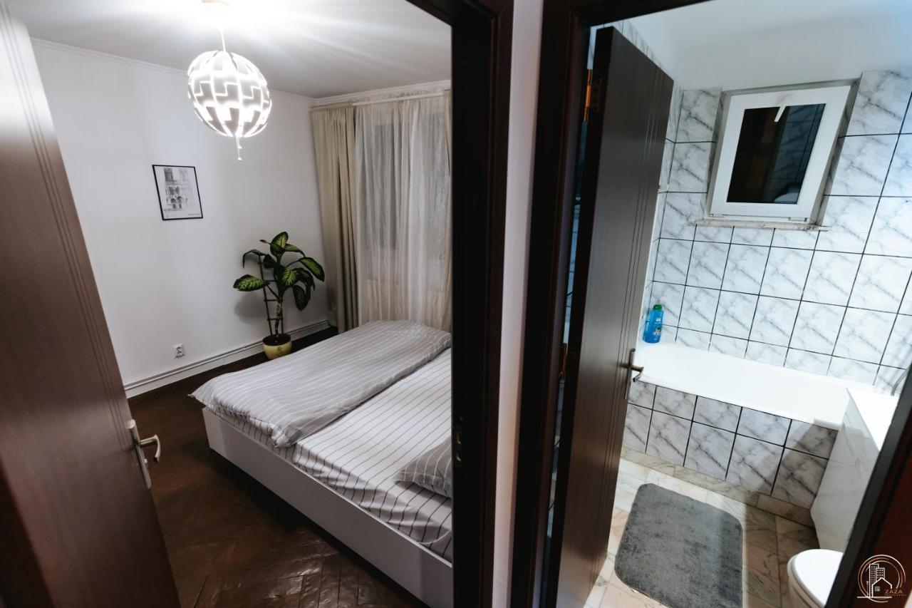 Zaza Apartament - Central Area, With Balcony Târgu Jiu エクステリア 写真