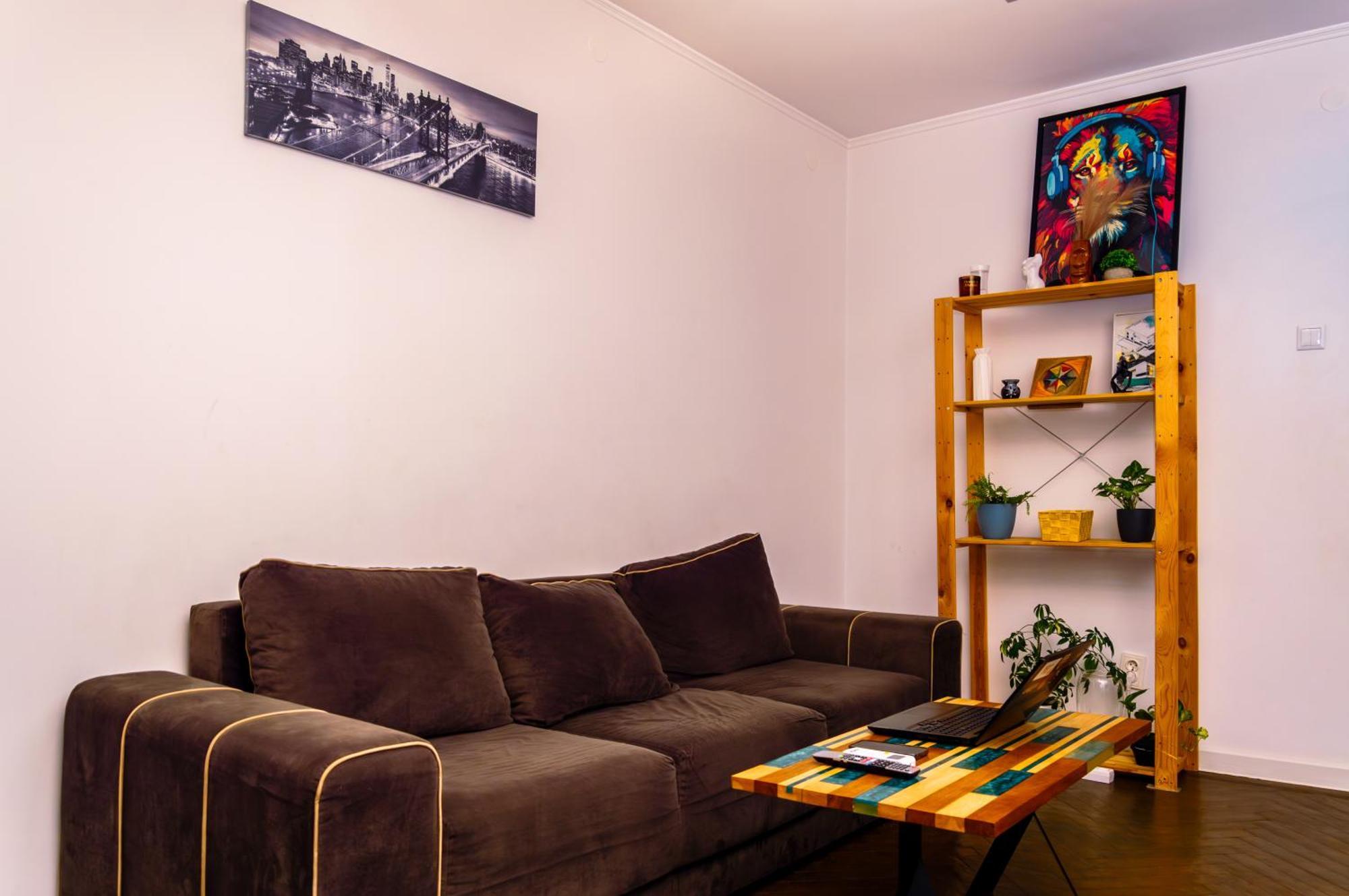 Zaza Apartament - Central Area, With Balcony Târgu Jiu エクステリア 写真